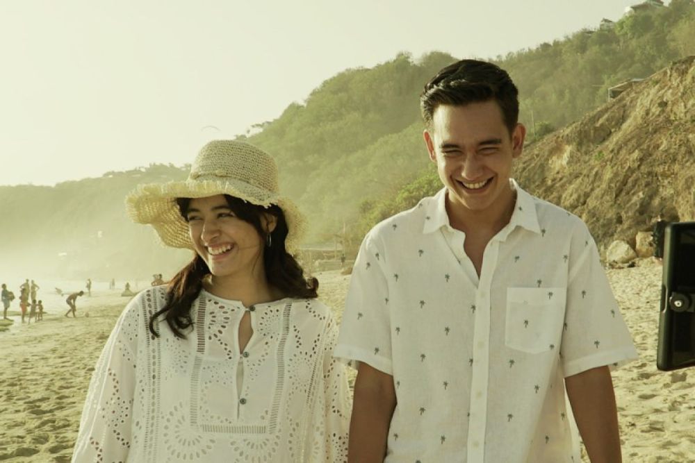 10 Aktris Lajang Berperan Jadi Istri di Film Indonesia