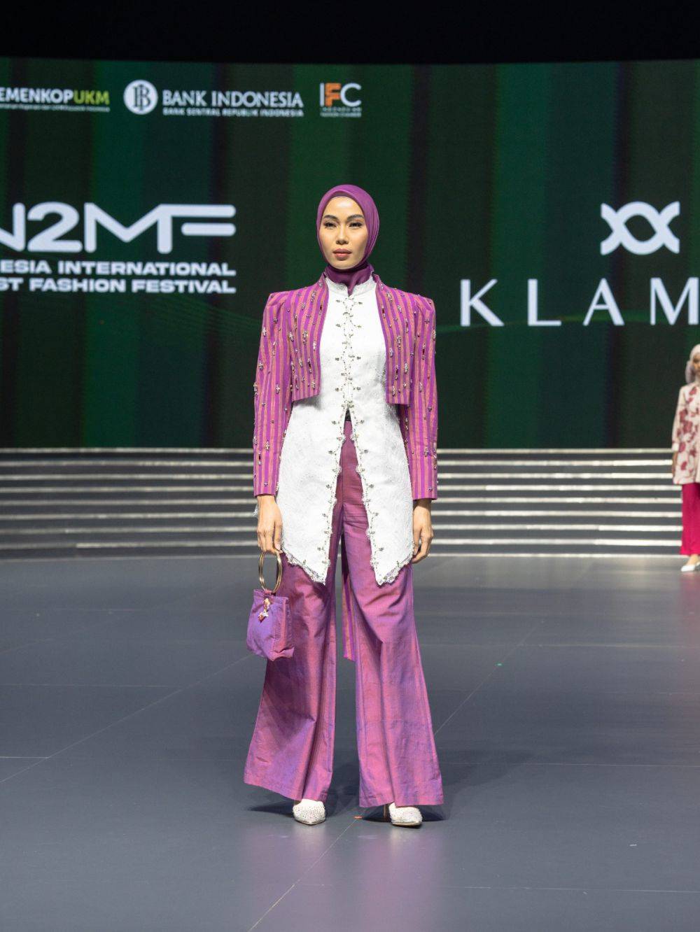 8 Koleksi Klamby Di IN2MF 2023, Hijabers Stylish Nan Anggun!