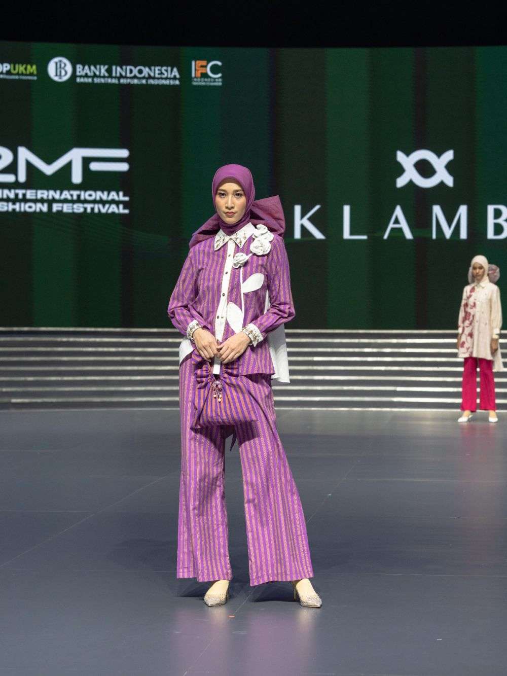 8 Koleksi Klamby Di IN2MF 2023, Hijabers Stylish Nan Anggun!