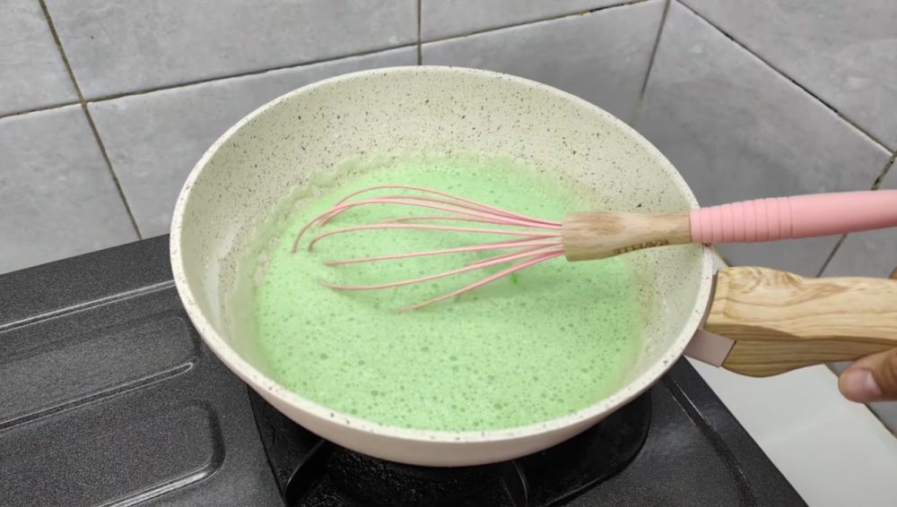 Resep Cantik Manis Pandan Nangka, Kue Tradisional yang Legit