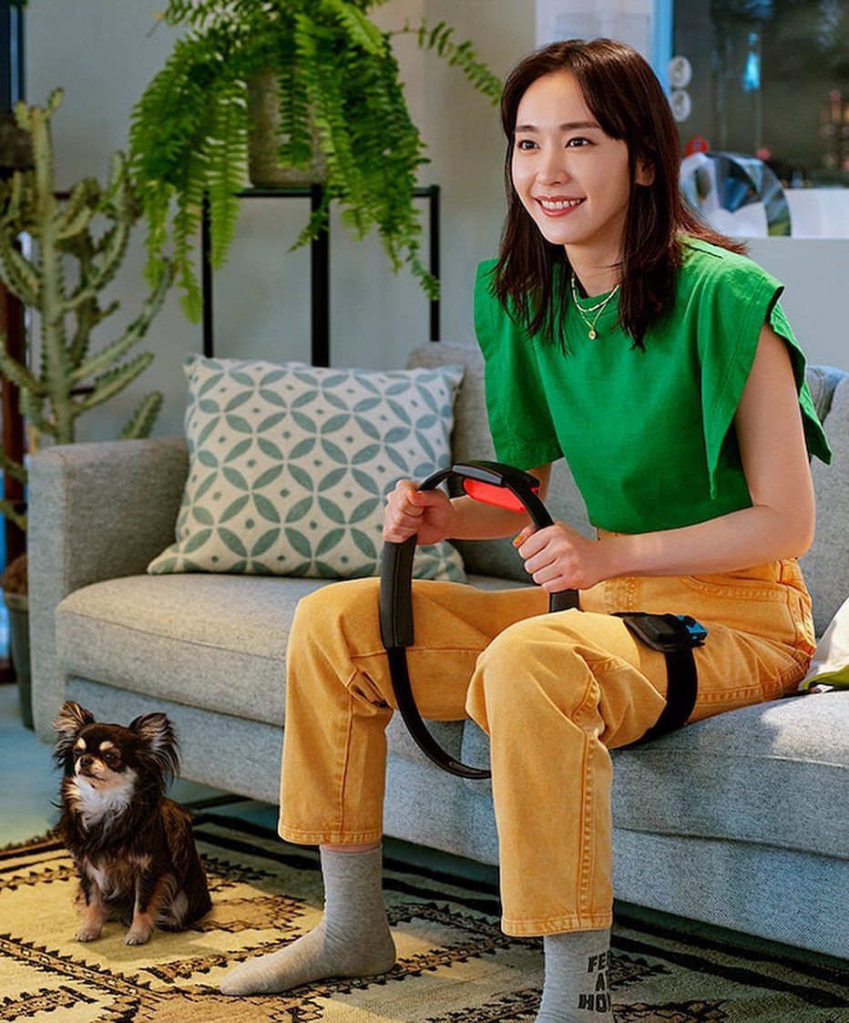 7 Ide Padu Padan Outfit Kasual ala Yui Aragaki, Pasti Nyaman!