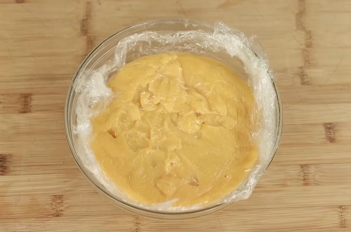 9 Tips Pai Buah dengan Puff Pastry ala Devina Hermawan, Creamy!