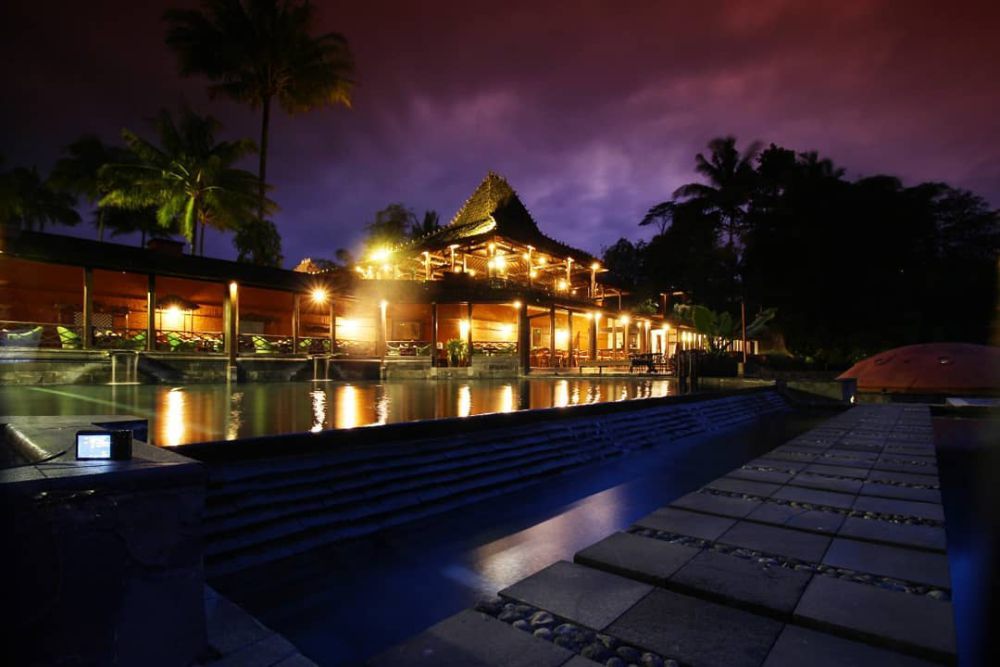 14 Potret MesaStila Resort and Spa Magelang, Hotel Mewah View 8 Gunung