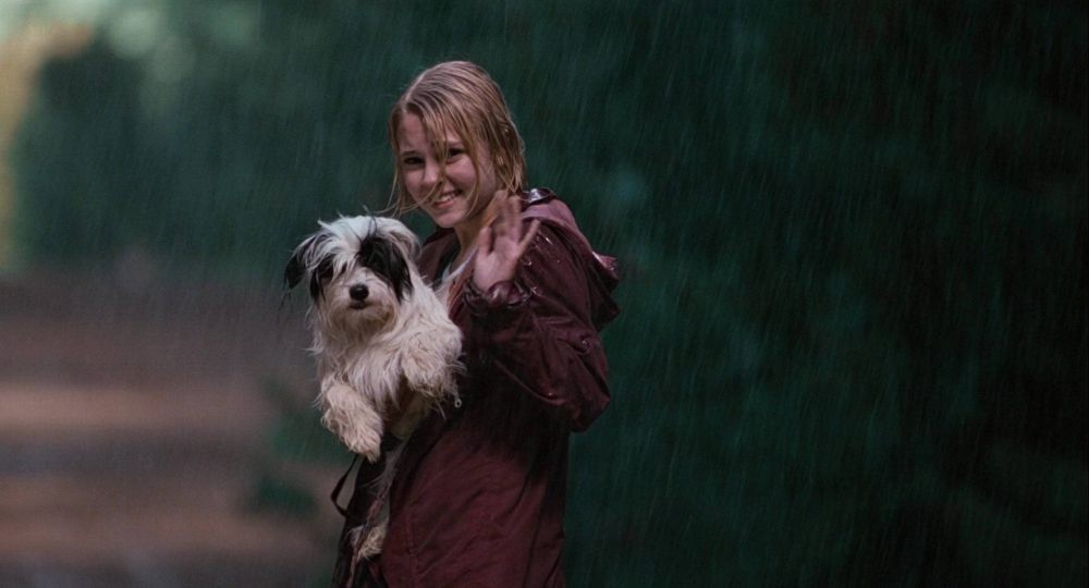 12 Film dengan Adegan Hujan Ikonik, Ada Favoritmu?