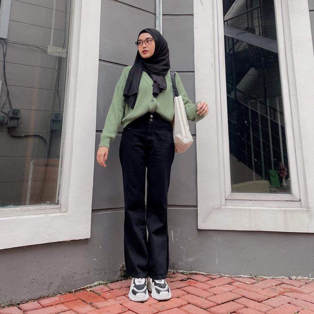 7 Inspirasi OOTD Hijab untuk Kuliah, Trendy dan Nyaman!