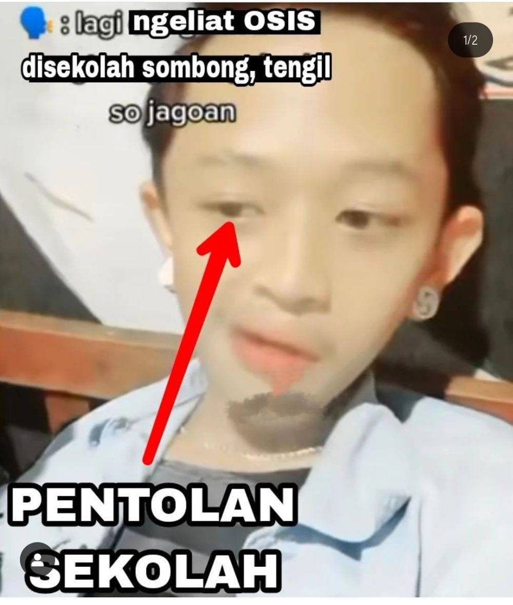 8 Meme Sinis Sama Orang Yang Berseberangan