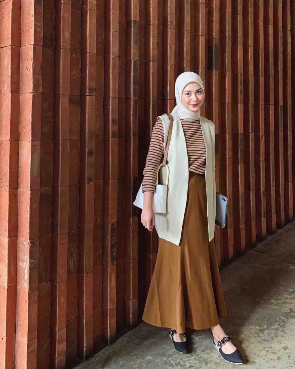 7 Inspirasi OOTD Hijab untuk Kuliah, Trendy dan Nyaman!