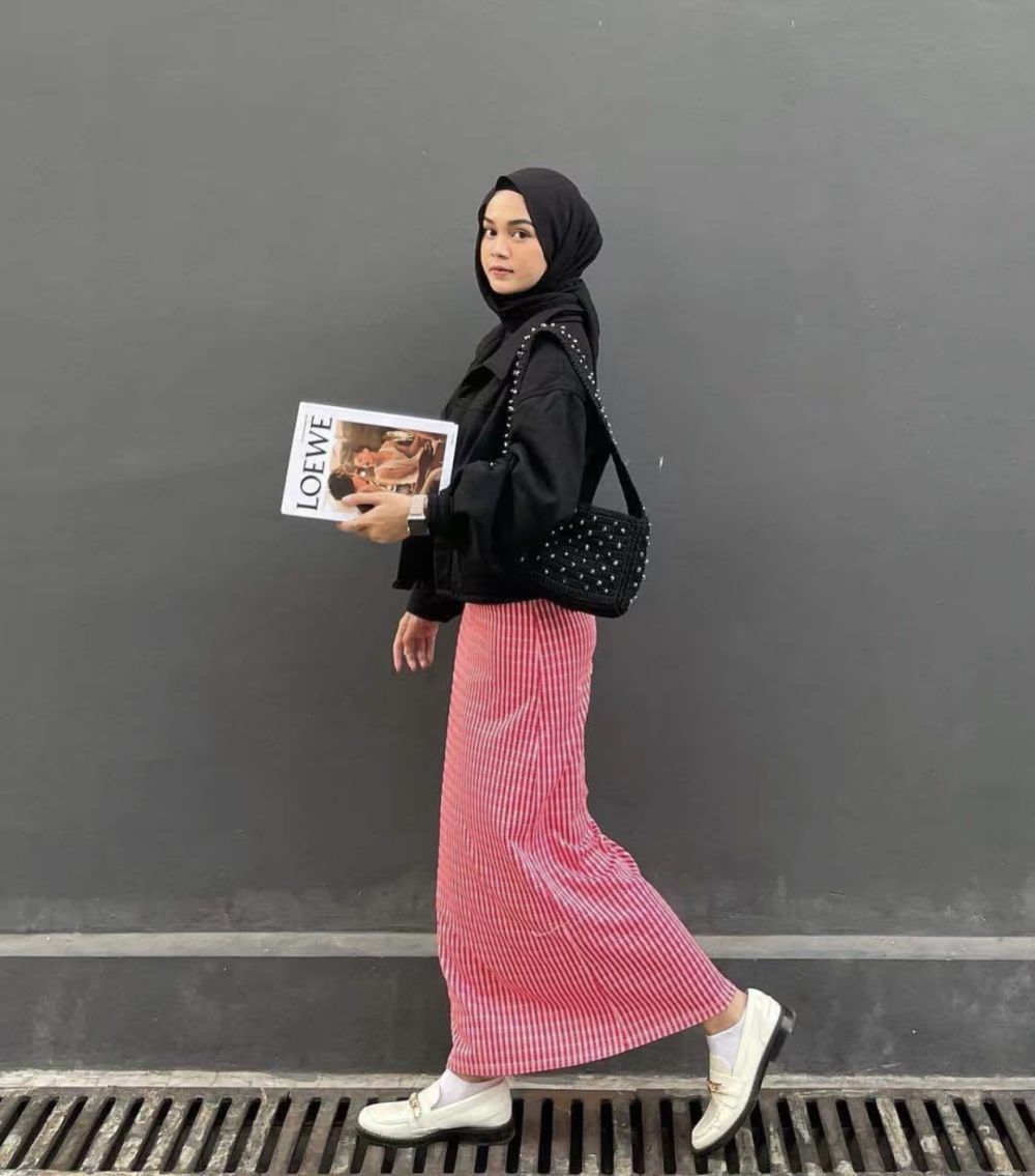 7 Inspirasi OOTD Hijab untuk Kuliah, Trendy dan Nyaman!