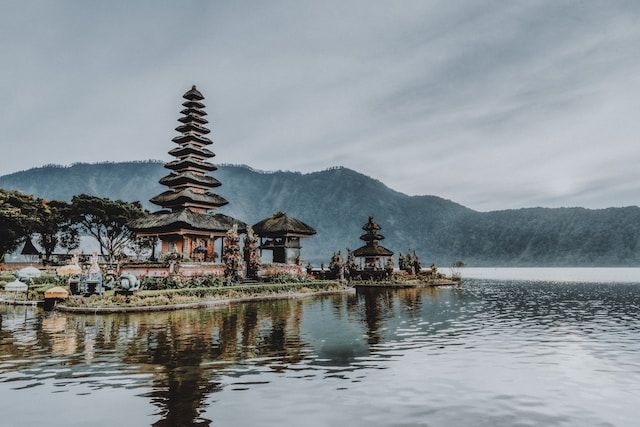 WNA Ceko Korban Penipuan Biro Wisata Dideportasi dari Bali
