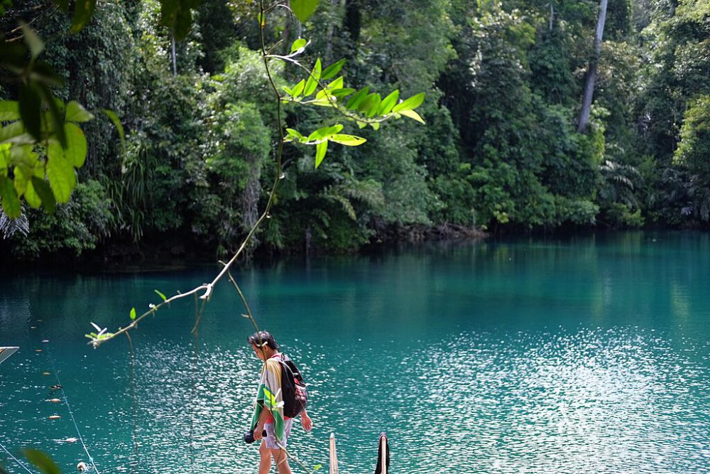 4 Danau Paling Eksotis di Berau, Perairannya Jernih dan Memukau 