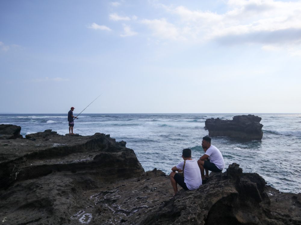 Tiket Masuk Pantai Mengening di Tabanan, Pas Buat Nongkrong