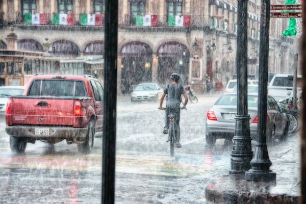 5 Tips Jaga Kesehatan di Musim Hujan, Tetap Produktif Gak Mudah Sakit