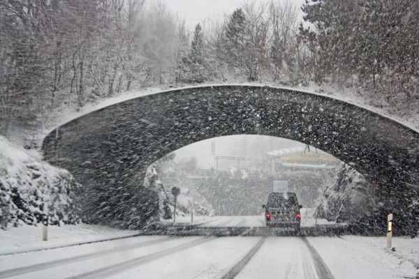 Bulgaria Lumpuh Total Akibat Badai Salju!