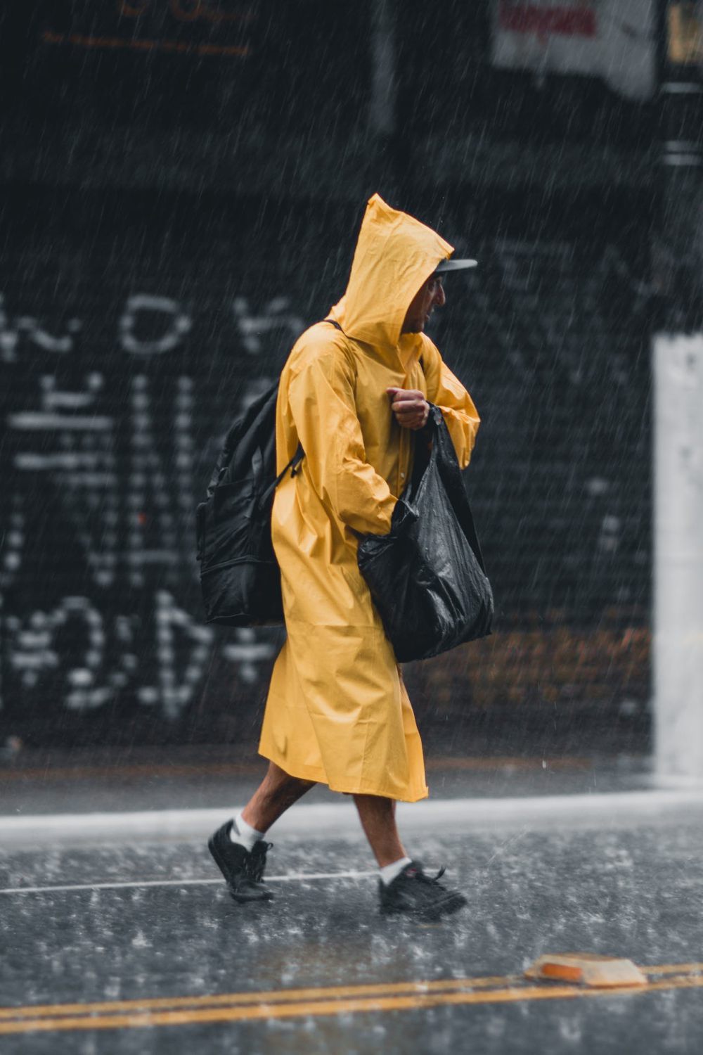 7 Tips Liburan Ketika Musim Hujan, Yuk Jaga-jaga