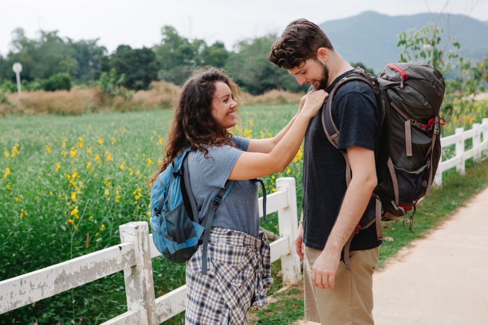 5 Zodiak yang Bisa Jadi Pasangan Ideal bagi Orang Introvert