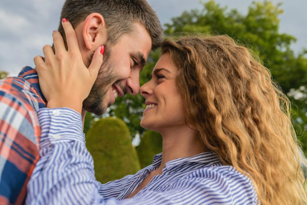 5 Cara Dukung Pasangan Merasa Belum Memiliki Kepastian Masa Depan