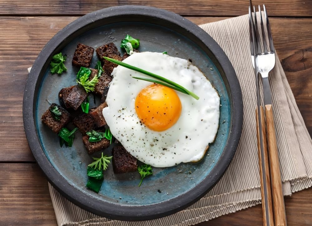 7 Resep Makanan dengan Bahan Dasar Telur, Cuma Butuh Waktu 10 Menit!