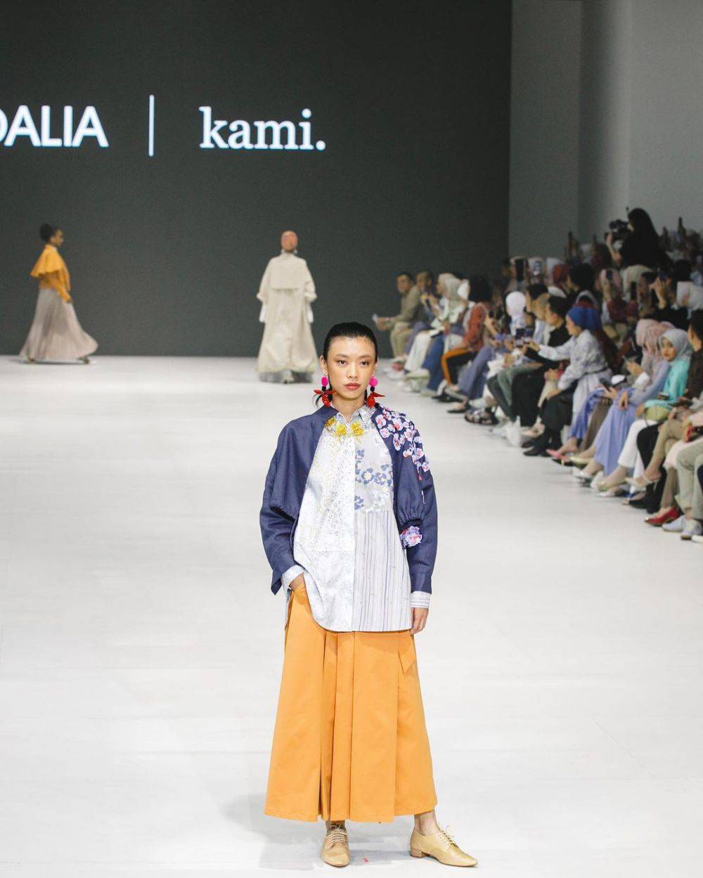 10 Koleksi Kami Idea Di Jakarta Fashion Week 2024