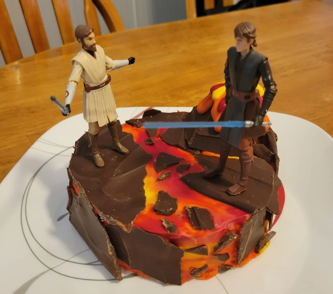 8 Potret Lucu Makanan Parodi Adegan Anakin Skywalker VS Obi-Wan Kenobi