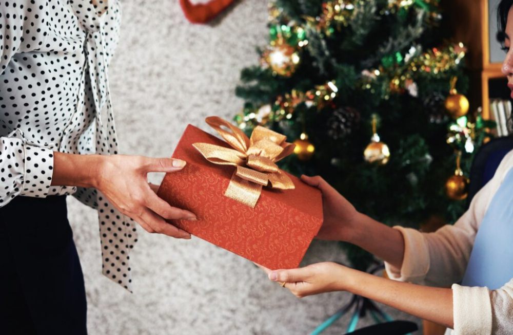 4 Tips Membeli Kado Natal yang Bikin Natalmu Makin Bermakna