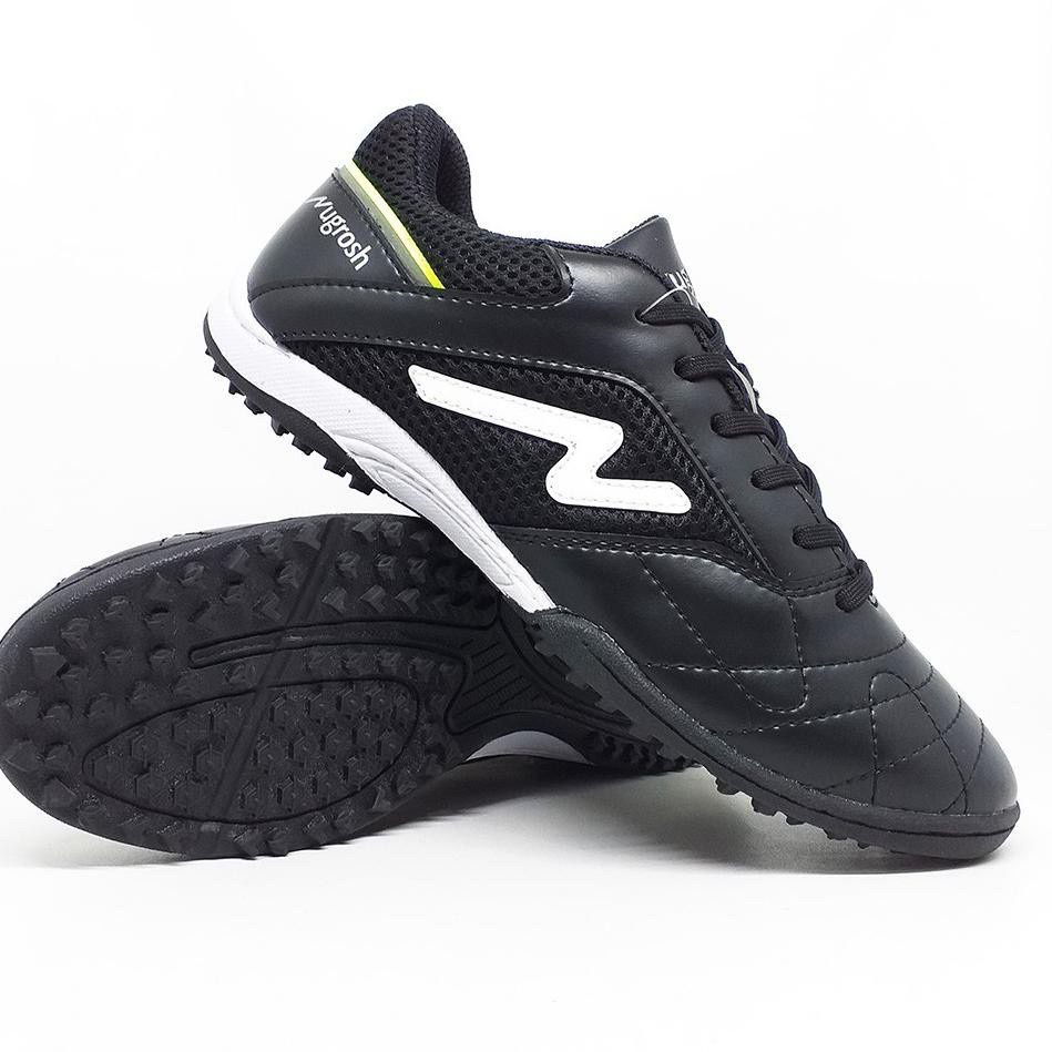 Rekomendasi sepatu mini soccer nyaman untuk kaki lebar dan rata