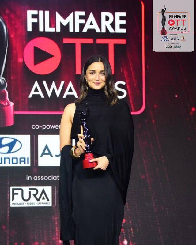 Artis India Pemenang Filmfare OTT Awards 2023