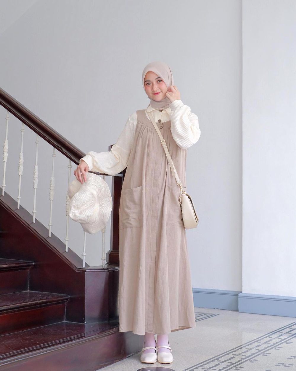 9 OOTD Earth Tone ala Adellia Halim yang Makin Aesthetic!