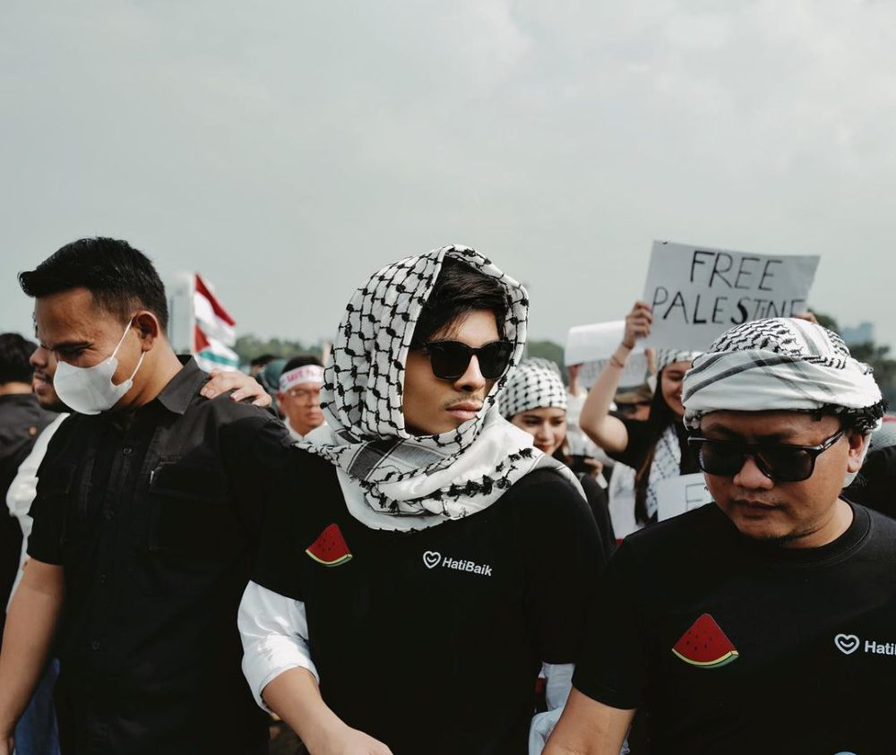 10 Potret Atta Halilintar Ikut Aksi Bela Palestina Di Monas