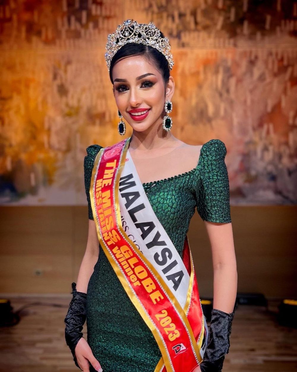 7 Potret The Miss Globe 2023 Manvin Khera dari Malaysia