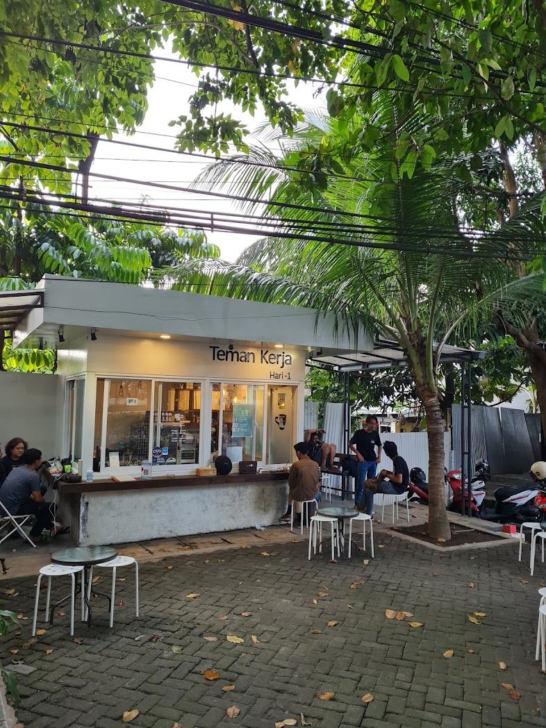 5 Tempat Nongkrong dan Ngopi di Dekat Simpang Lima Semarang