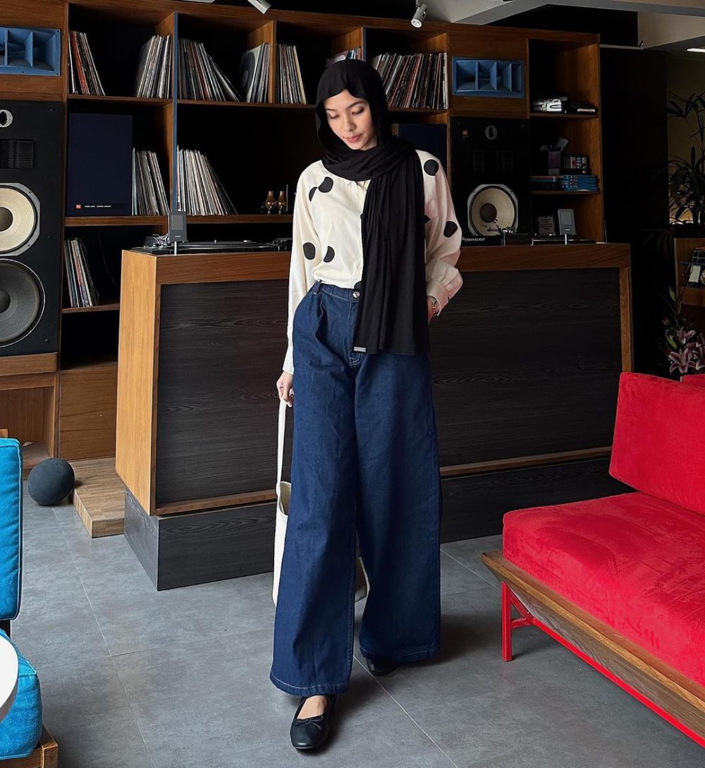 7 Outfit Denim ala Selebgram Fita Wulansari, Kekinian dan Stylish!