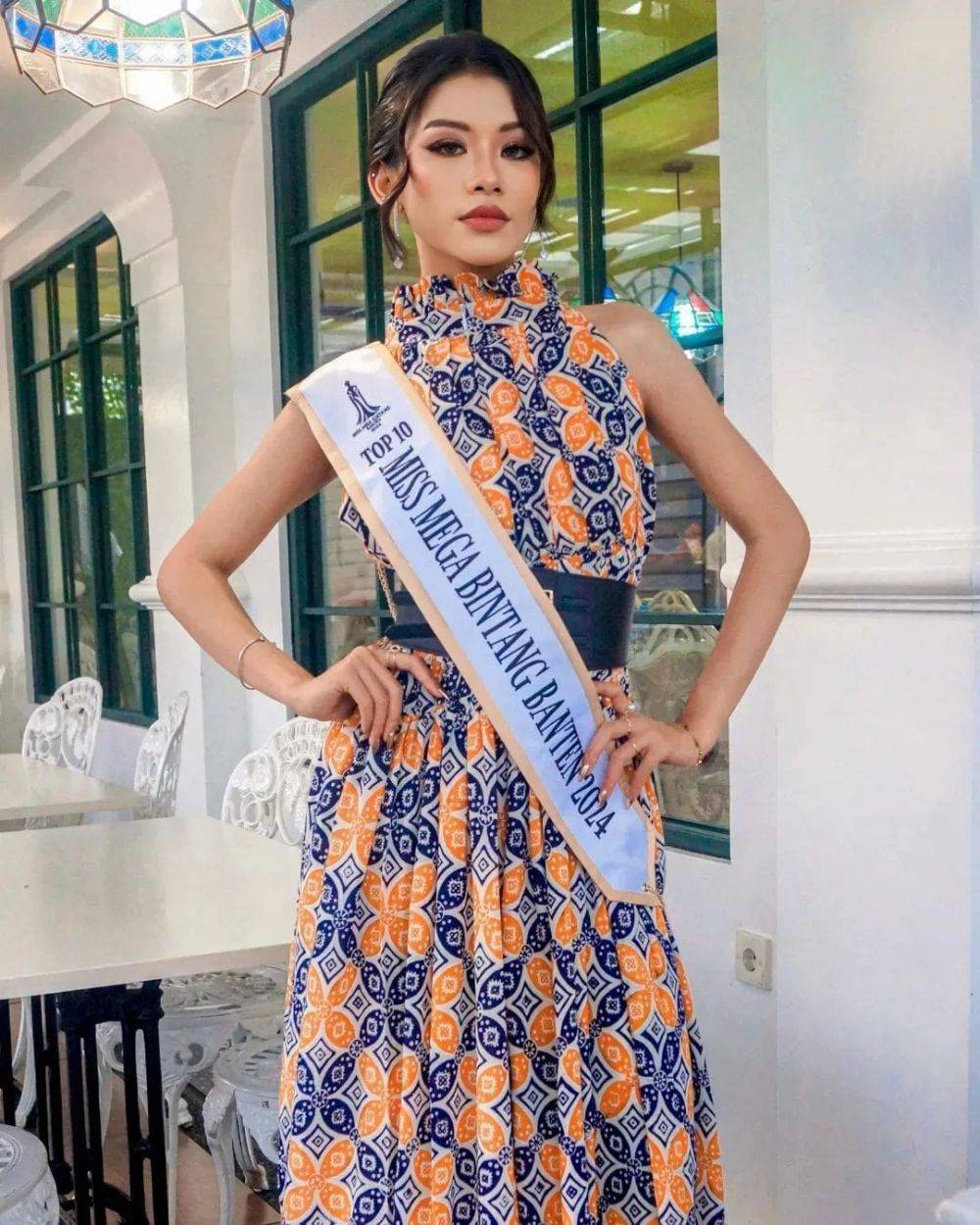 Potret Finalis Miss Mega Bintang Banten 2024 Kenakan Batik