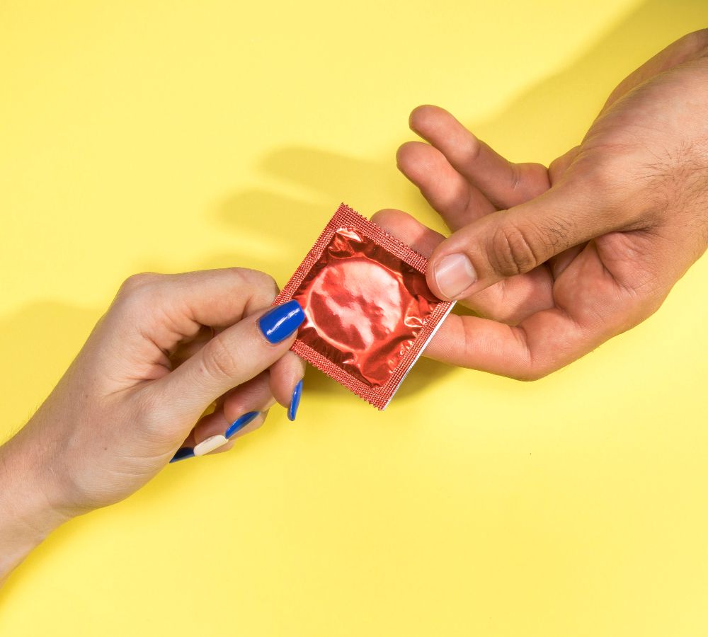 5 Mitos Kondom yang Keliru, Jangan sampai Salah Paham!