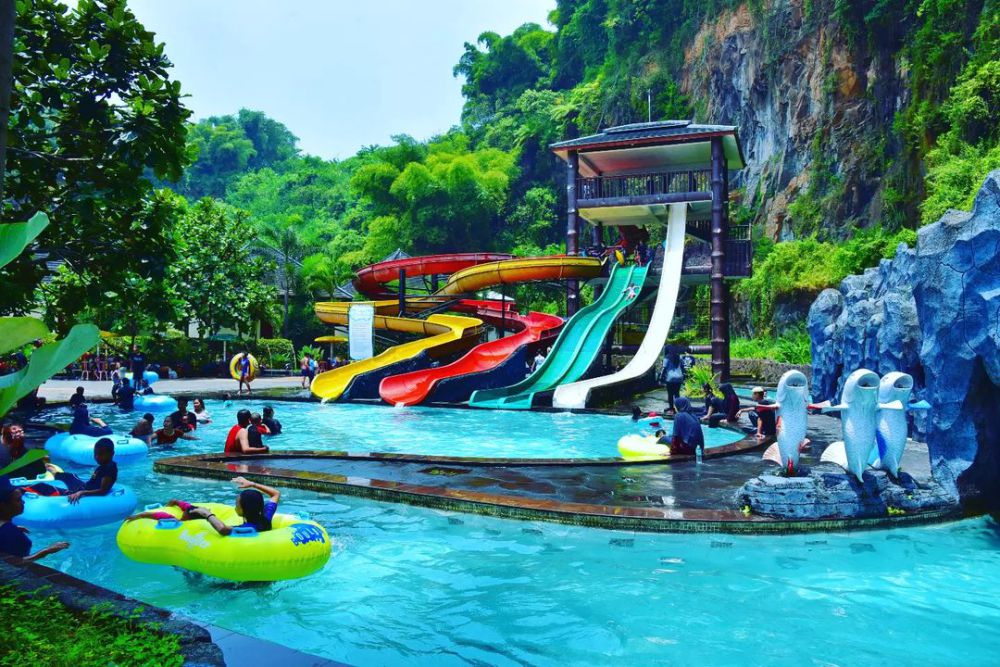 7 Rekomendasi Waterpark Paling Unik di Jawa Barat