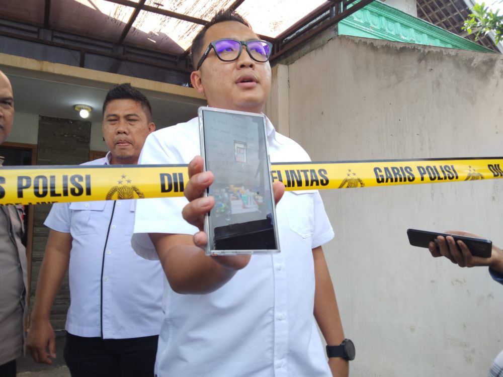 Polisi Menduga Satu Keluarga Bunuh Diri di Malang karena Masalah Utang
