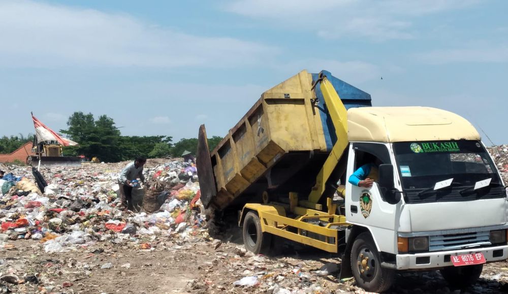 Pengelolaan Sampah di Madiun Buruk, Warga Membuang ke Sungai 