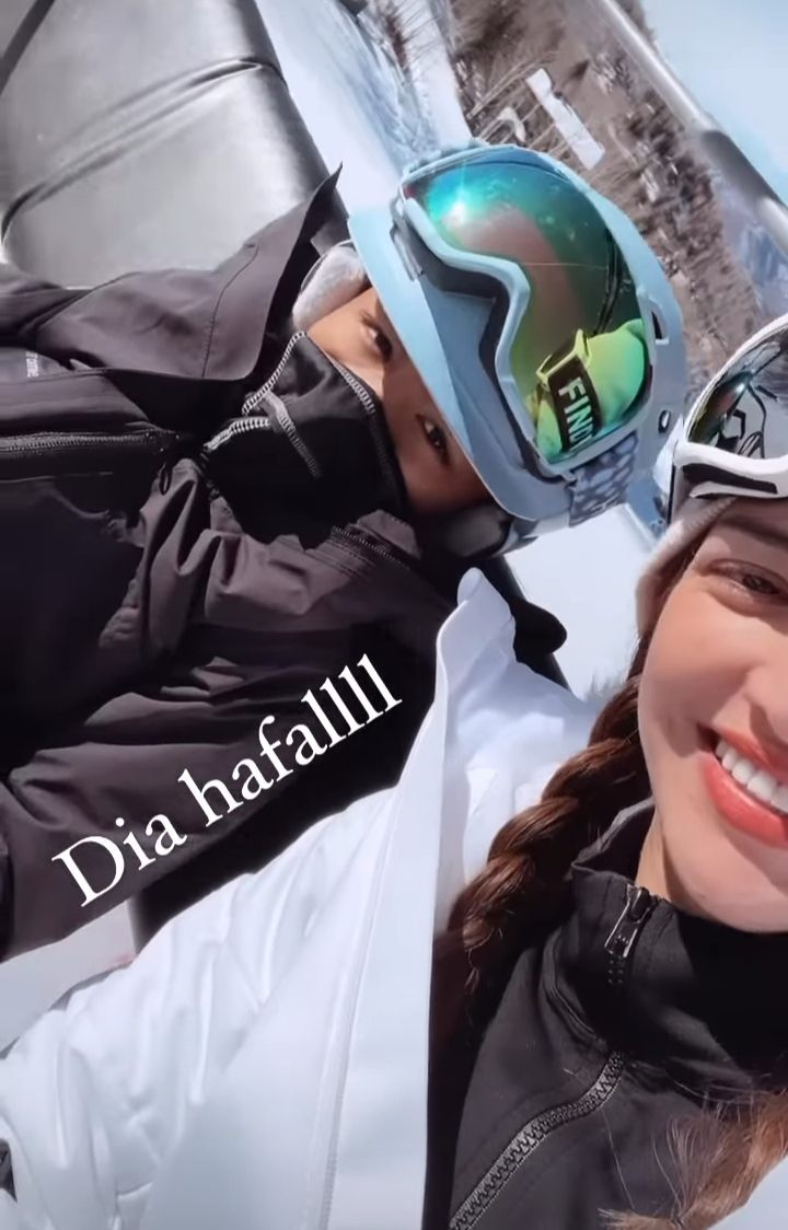 7 Momen Nia Ramadhani Dan Keluarga Main Ski Di Salju Aspen