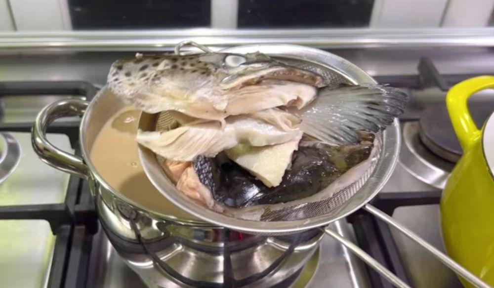 Resep Miso Soup Kepala Ikan Salmon, Hidangan ala Jepang