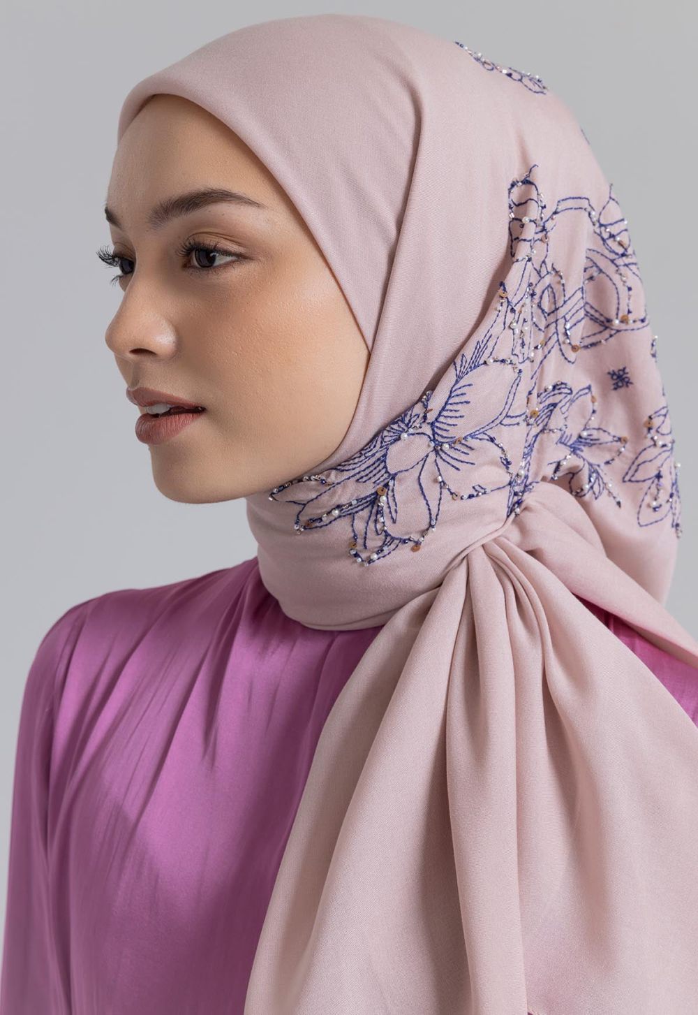 5 Rekomendasi Merk Hijab Lokal yang Stylish dan Modern