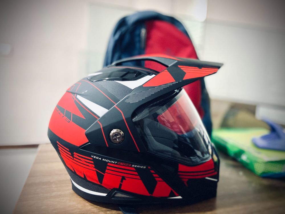 5 Hal yang Harus Diperhatikan Sebelum Membeli Helm Motor