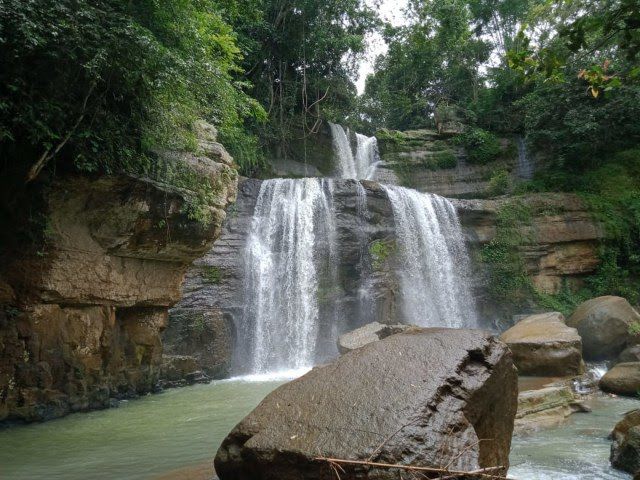 5 Rekomendasi Wisata Air Terjun yang Menawan di Malang Raya