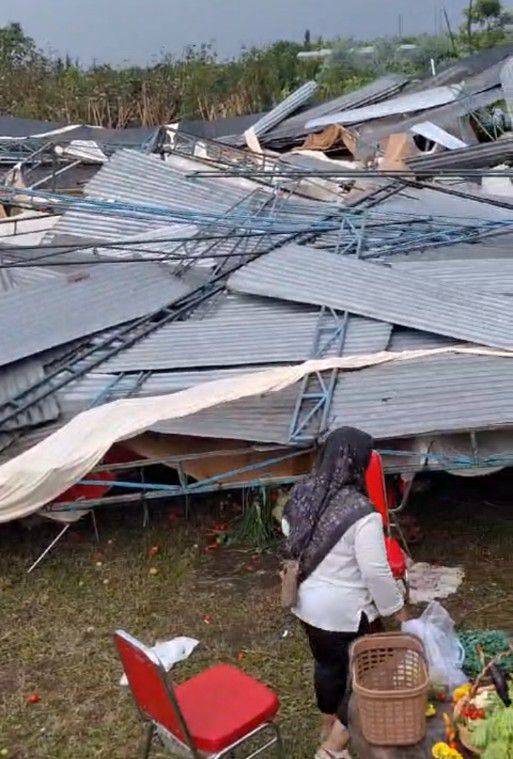 Diterjang Badai, Festival Desa Di Kota Batu Dibatalkan