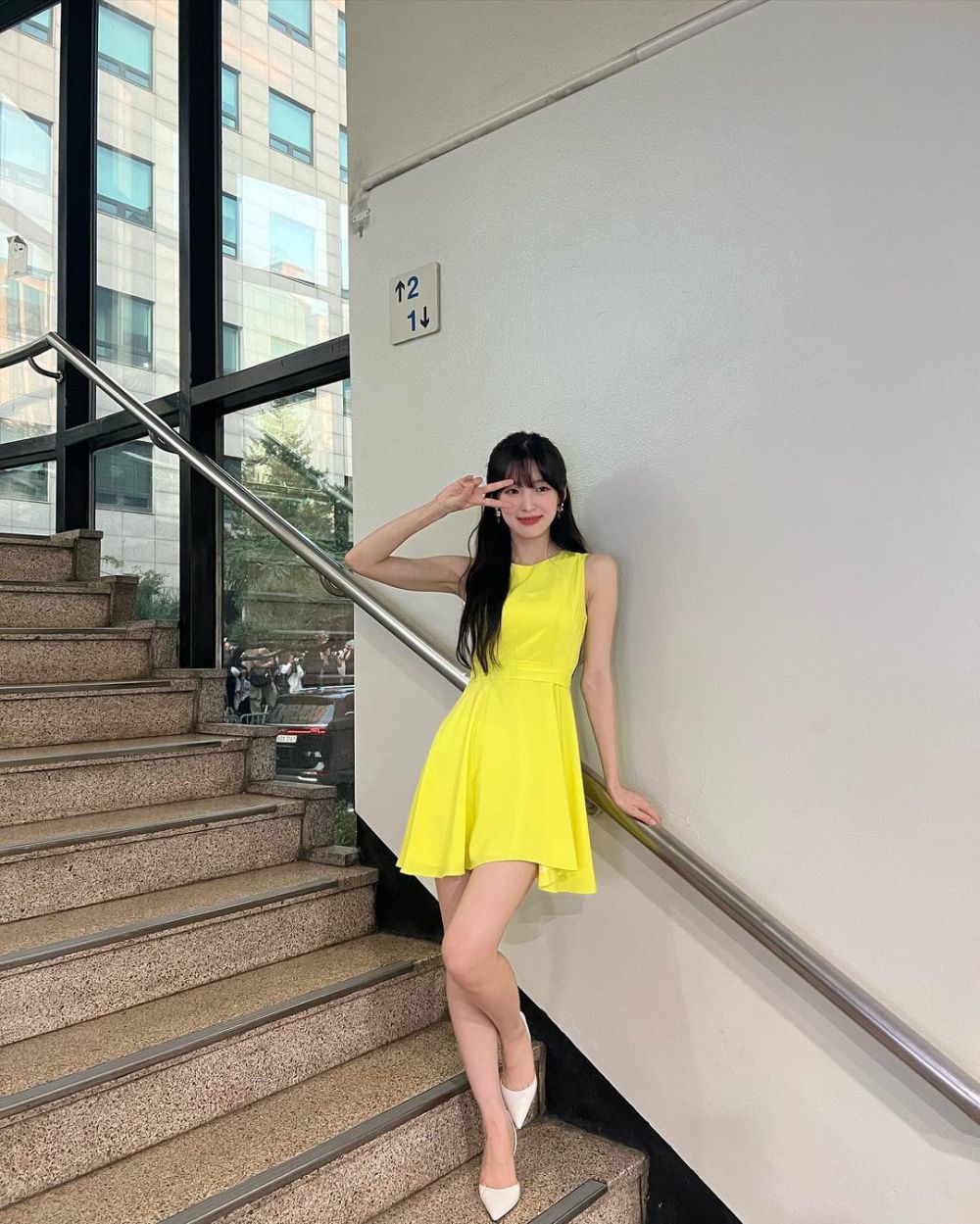 10 Ide Outfit Girly ala Arin Oh My Girl, Tampil Fresh dan Cute!