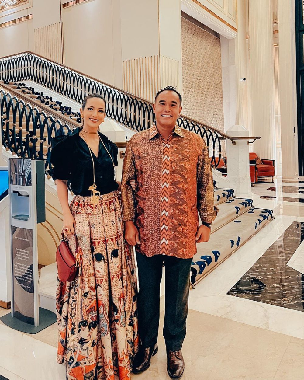 10 OOTD Couple Nia Ramadhani dan Ardi Bakrie, Selalu Kompak!