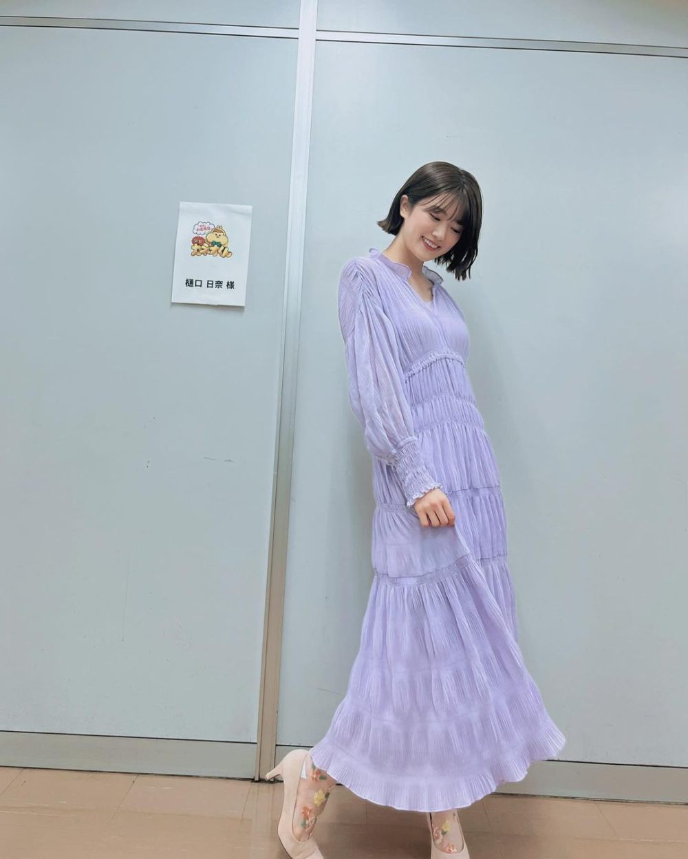 7 Ide Outfit ala Hina Higuchi Eks Nogizaka46, Kasual Formal