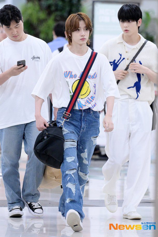 10 Ide Outfit Denim ala Beomgyu TXT, Kece Maksimal!