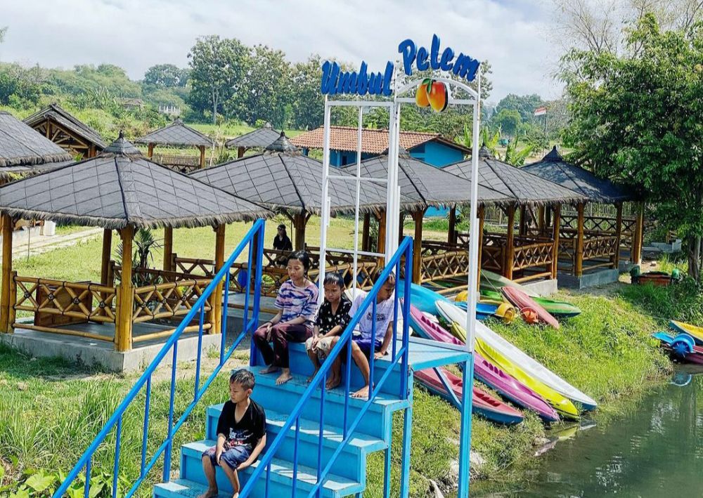 8 Info Umbul Pelem Waterpark, Sensasi Berenang di Mata Air Alami