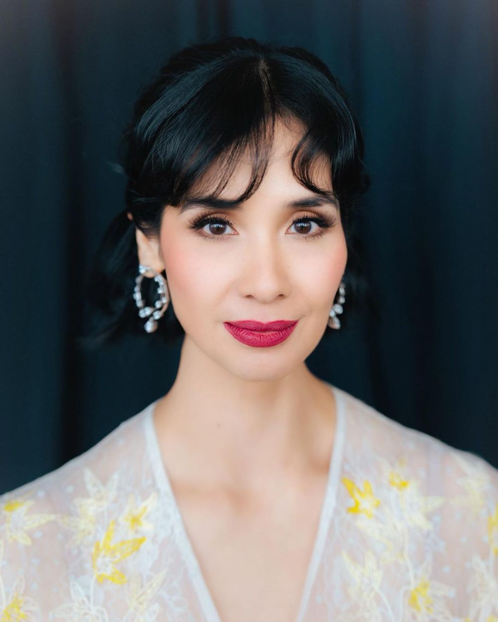 10 Inspirasi Makeup Marsha Timothy, buat Formal hingga Daily