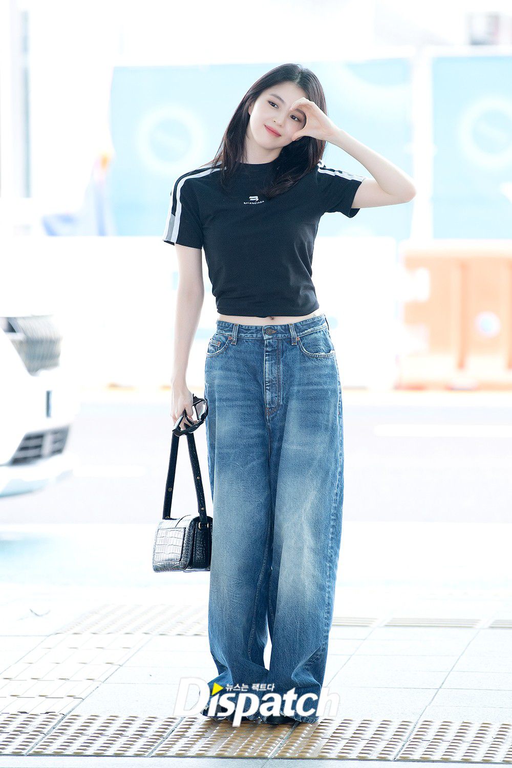 9 Gaya Airport Fashion ala Han So Hee, Style Modis Kekinian