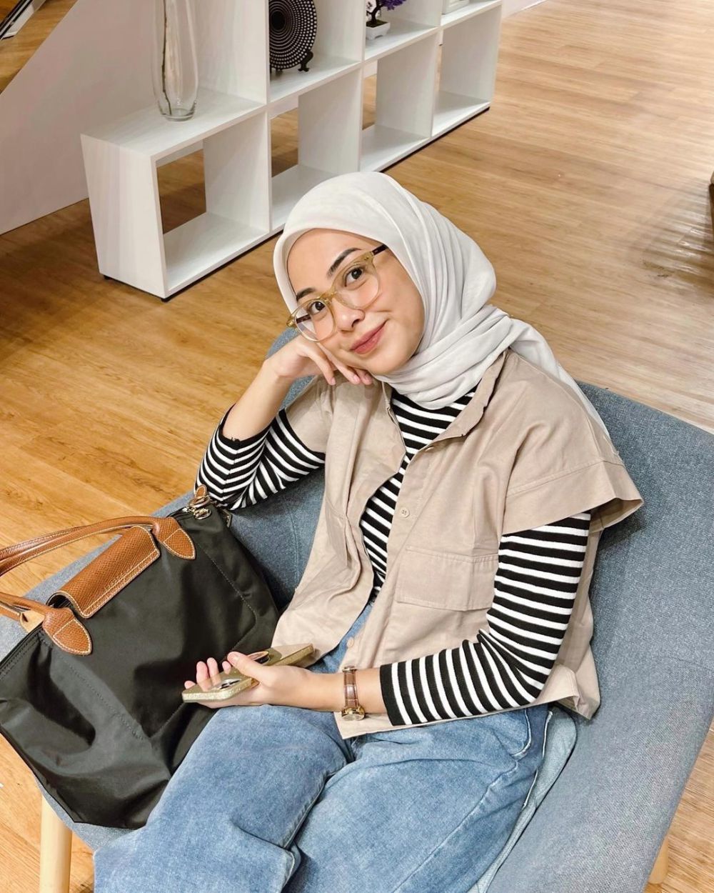 10 Ide Styling Outfit Stripe ala Dianty Annisa, Super Chic!  